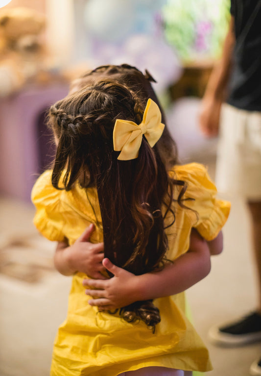 Laço Nina Linho Amarelo Pote de Ouro | Unidade - Yoyo Bow Club