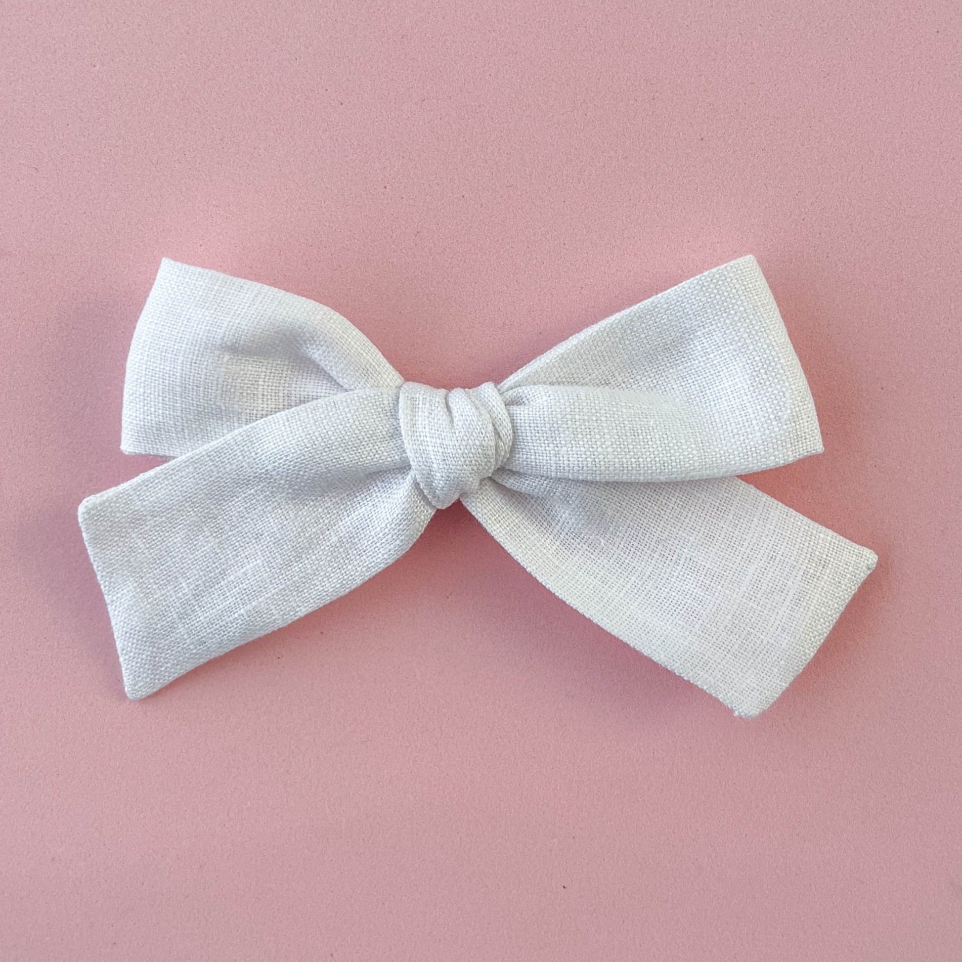 Laço Tata Linho Branco Dia | Unidade - Yoyo Bow Club